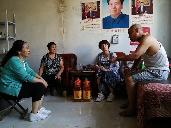 ��ϸѯ��ƶ����ͥ�ľ������������